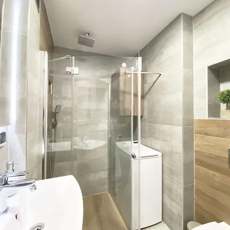 3rooms-balcony-pkp - Deerrest * Wrocław