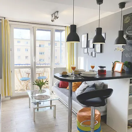 3rooms-balcony-pkp - Deerrest Wroclaw